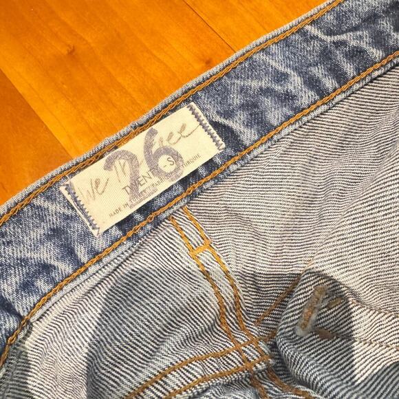 We the free Flared Jeans sz 26 like new blue relaxed jean - Picture 4 of 10